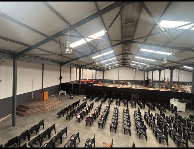 1,958M² WAREHOUSE TO LET IN SAXENBURG PARK 2